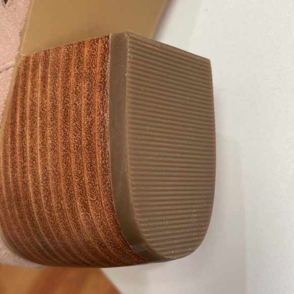 NEW!BP Perry Perforated D'Orsay Bootie Powered pink Suede Womens size - Picture 10 of 10